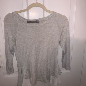 Mid shoulder sleeve grey and white top